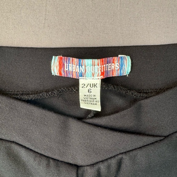 Urban Outfitters pants women 6 mid rise cross front flare leggings black - Picture 4 of 9